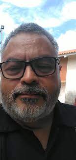 <em>Alejandro Gonzalez R.</em>